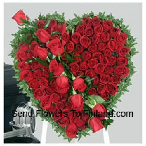 Beautiful Heart Shaped 101 Red Roses