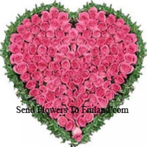 101 Heart Shaped Pink Roses