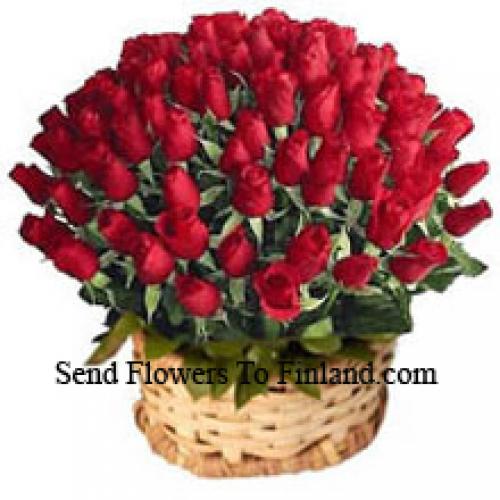 101 Romantic Red Roses